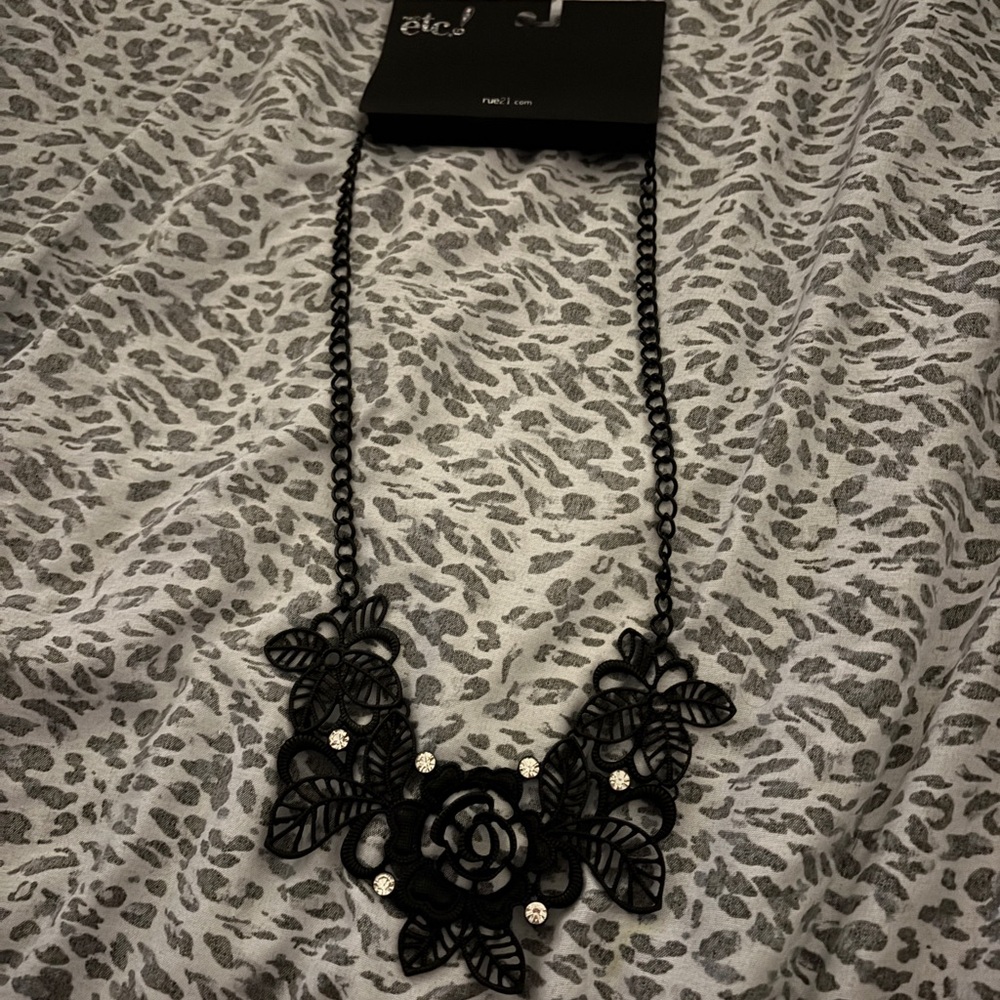 Rue21 Black Floral Necklace